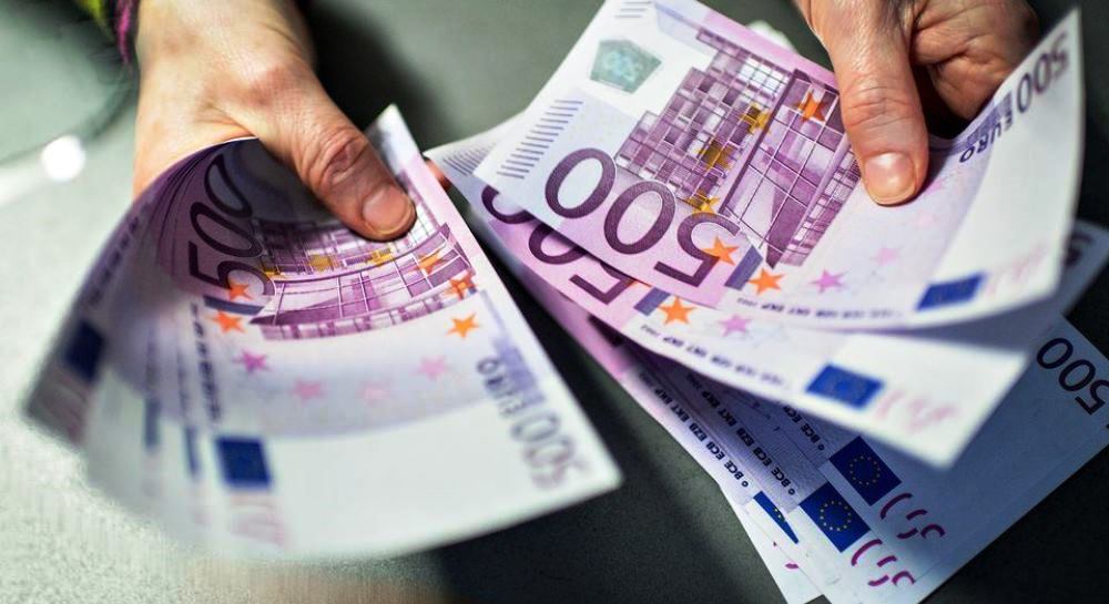 Sezoni turistik rriti me 560 milione euro depozitat bankare